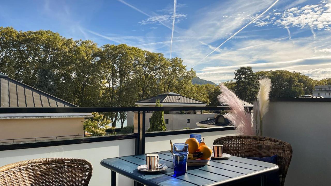 Homey Montaigne - New - A 1 Min A Pied Du Lac D'Annecy - 2 Balcons Prives - Appartement Avec 2 Chambres - Stationnement Gratuit Toute L'Annee Sauf En Ete - Juin A Aout Экстерьер фото
